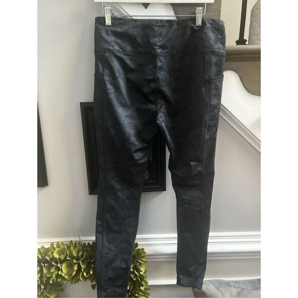 Mondetta Performance + Luxury Black Textured Print Leggings ga sz L EUC - Picture 7 of 10